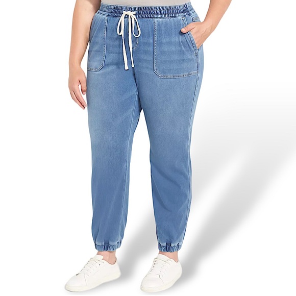 LANE BRYANT Medium Wash Pull-On Boyfriend Jogger Jeans - Picture 1 of 6